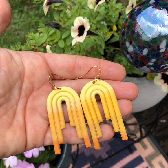 Handmade Polymer Clay Golden Arch Earrings - Picture 3 of 3